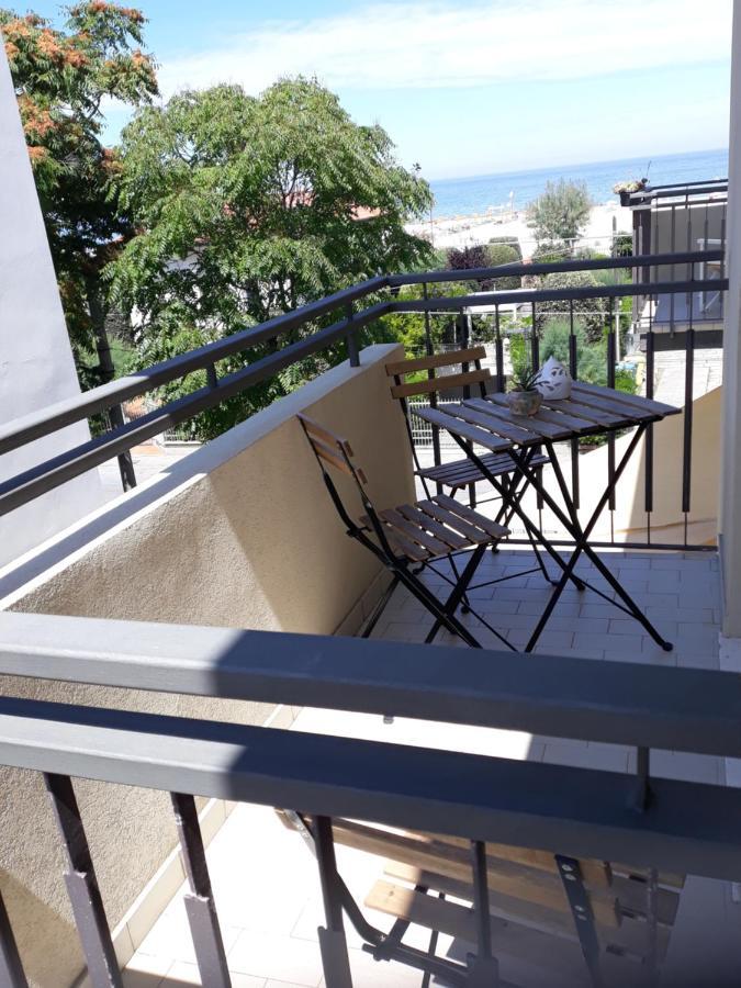 מלון רימיני La Casa Al Mare מראה חיצוני תמונה